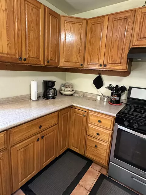 Kitchen - 11770 Cherven Ln, Roscommon, MI 48653 photo 3 of 8