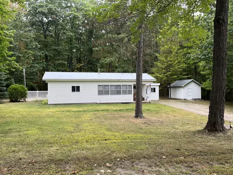887 Ranch Road Indian River Mi 49749 Rd, Indian River, MI 49749