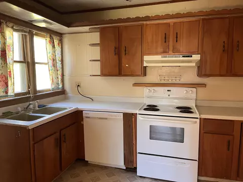 203 Sutherland Street Cheboygan Mi 49721 St, Cheboygan, MI 49721 photo 9