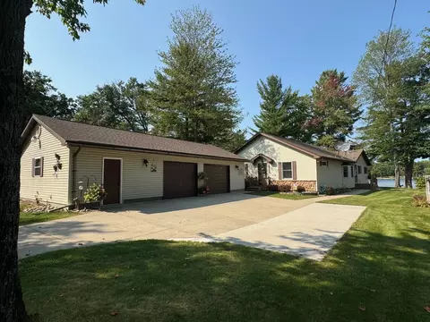 4983 Ruby Dr, Gladwin, MI 48624 photo 2