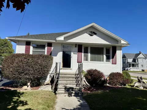 220 Taylor St, Alpena, MI 49707