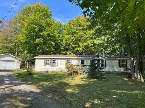 4556 Lake Manuka Road Gaylord Mi 49735 Rd, Gaylord, MI 49735