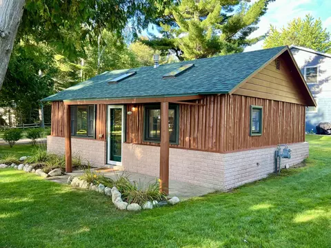 2232 N Birchwood Access Rd, Cheboygan, MI 49721
