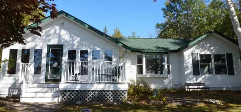16589 Pine Street Presque Isle Mi 49777, Presque Isle, MI 49777