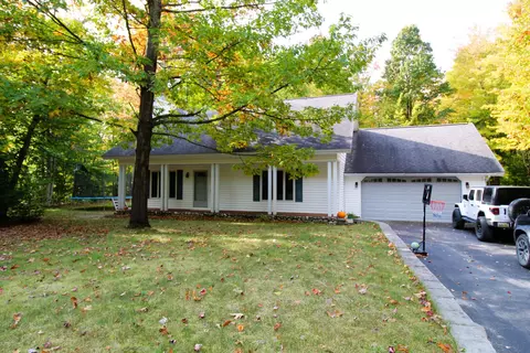 1777 Snow Owl Court Gaylord Mi 49735 Ct, Gaylord, MI 49735