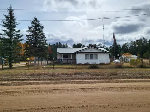 2730 Shaw Park Rd, Grayling, MI 49738