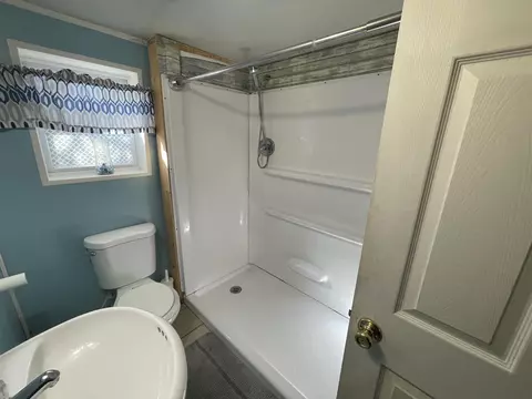 Bath - 236 State Street Roscommon Mi 48653 St, Roscommon, MI 48653 photo 2 of 2