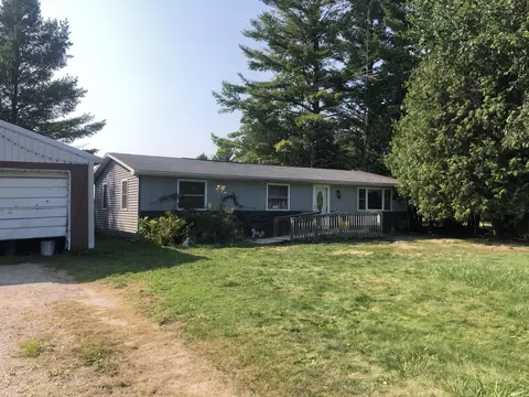 9209 N Straits Highway Cheboygan Mi 49721 Hwy, Cheboygan, MI 49721