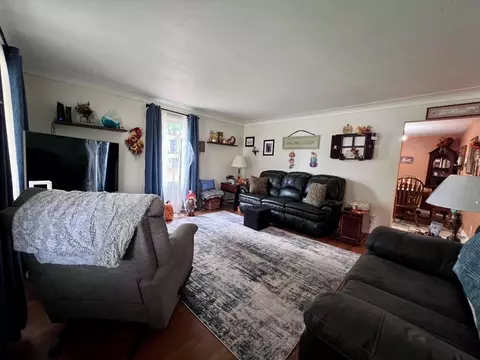 2058 James Ave, Owosso, MI 48867 photo 3