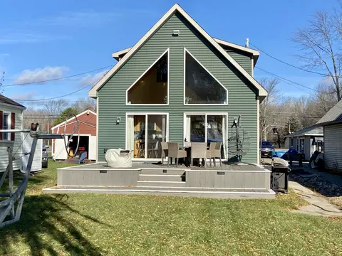 7883 E Houghton Lake Dr, Houghton Lake, MI 48629