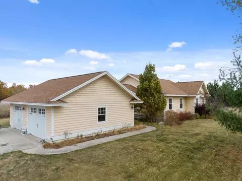 1746 Beckon Rd, Pellston, MI 49769 photo 4