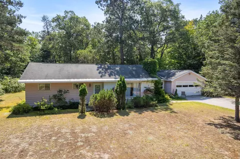 6853 Fisher Woods Road Indian River Mi 49749 Rd, Indian River, MI 49749