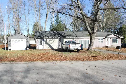 146 Dale Road Houghton Lake Mi 48629 Rd, Houghton Lake, MI 48629