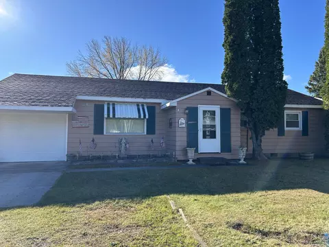1073 Wayne Road Alpena Mi 49707 Rd, Alpena, MI 49707