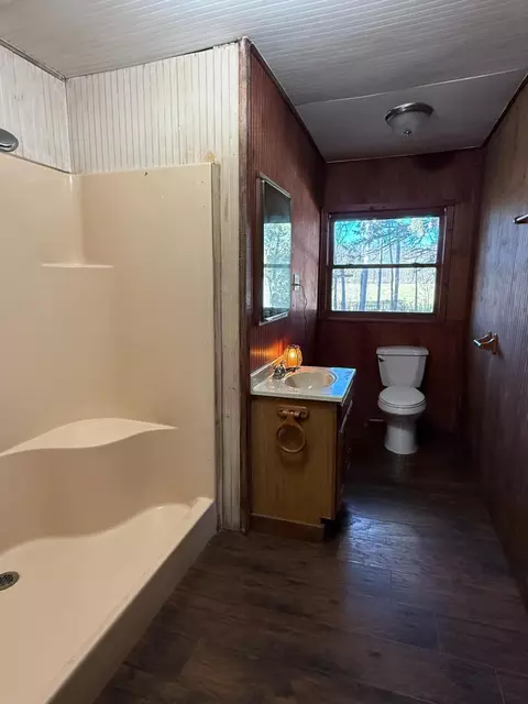 Bath - 1535 E Spruce Rd, Spruce, MI 48762 photo 1 of 2