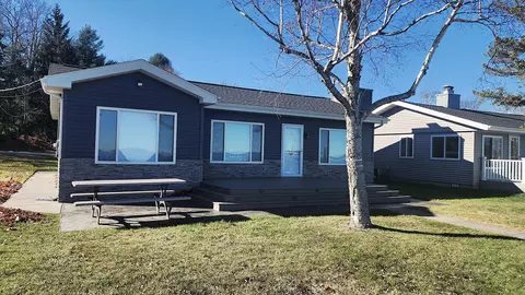 310 Iroquois Avenue Prudenville Mi 48651 Ave, Prudenville, MI 48651