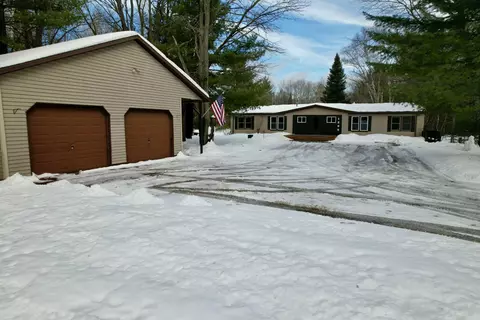 1200 Charles Brink Road Gaylord Mi 49735 Rd, Gaylord, MI 49735