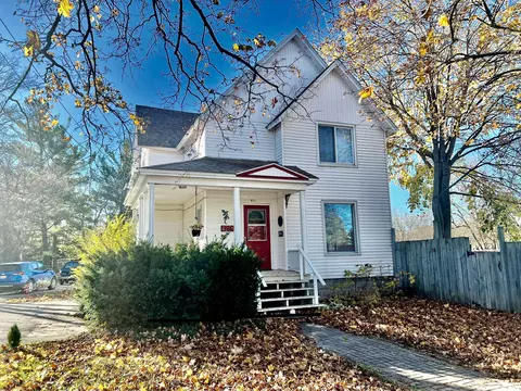 425 W Lincoln Avenue Cheboygan Mi 49721 Ave, Cheboygan, MI 49721