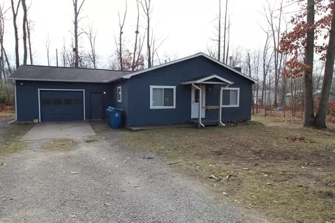 109 Valencia Drive Roscommon Mi 48653 Dr, Roscommon, MI 48653