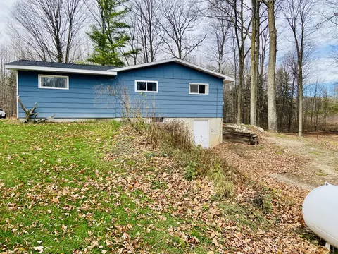Exterior - 6671 E Arnold Lake Rd, Harrison, MI 48625 photo 8 of 26