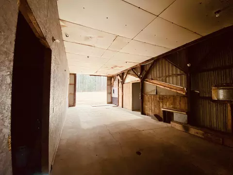 Entry Way - 6671 E Arnold Lake Rd, Harrison, MI 48625 photo 6 of 6