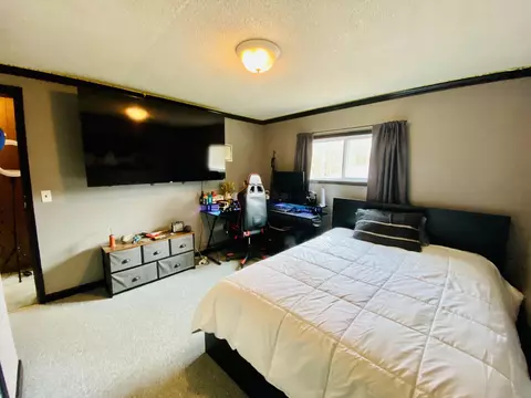 Bedroom - 6671 E Arnold Lake Rd, Harrison, MI 48625 photo 2 of 8