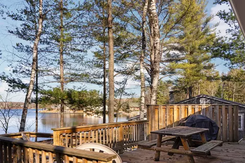 6832 Beach Rd, Johannesburg, MI 49751