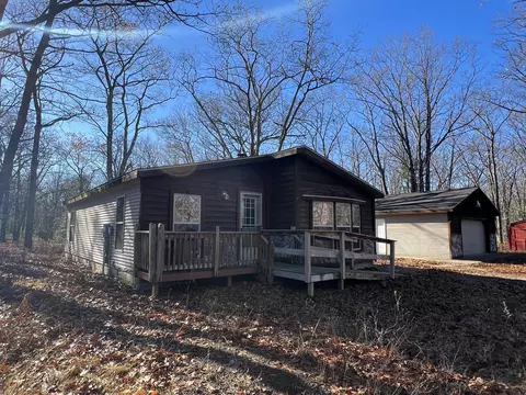 7493 Pawnee Trl, Rogers City, MI 49779