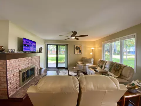 Living - 130 Flag Point Dr #2 1, Roscommon, MI 48653 photo 2 of 11