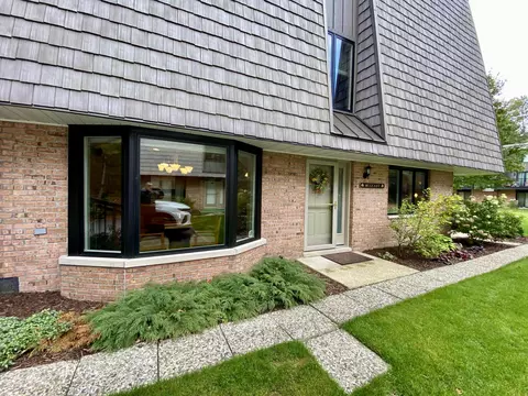 Exterior - 130 Flag Point Dr #2 1, Roscommon, MI 48653 photo 5 of 14