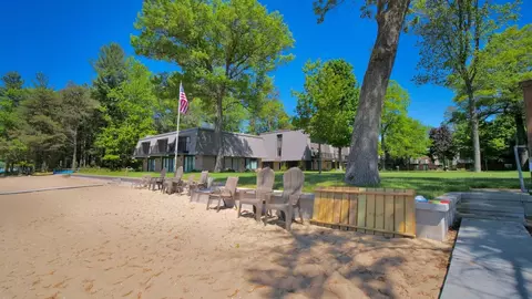 Exterior - 130 Flag Point Dr #2 1, Roscommon, MI 48653 photo 13 of 14