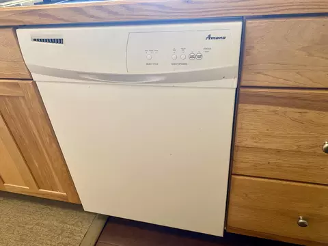 Kitchen - 130 Flag Point Dr #2 1, Roscommon, MI 48653 photo 5 of 14