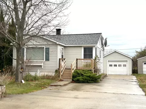 516 Michigan Avenue Alpena Mi 49707 Ave, Alpena, MI 49707