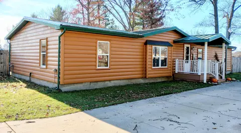 2080 Harper Drive Harrison Mi 48625 Dr, Harrison, MI 48625 photo 2