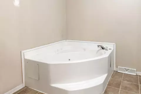 Bath - 5210 Pinecrest Drive Lewiston Mi 49756 Dr, Lewiston, MI 49756 photo 5 of 6