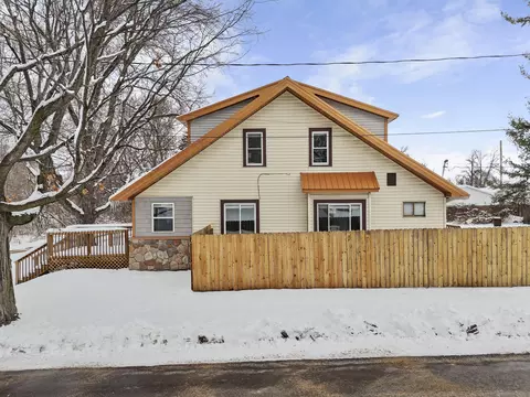 223 Flora Avenue Houghton Lake Mi 48629 Ave, Houghton Lake, MI 48629