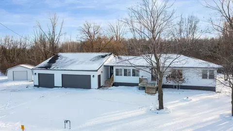 1853 W Cody Estey Road Pinconning Mi 48650 Rd, Pinconning, MI 48650