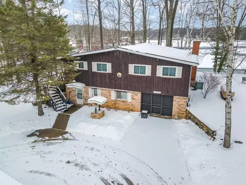 7733 Lakeview Drive Harrison Mi 48625 Dr, Harrison, MI 48625