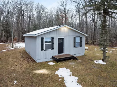 4280 Woodmansee Road Cheboygan Mi 49721 Rd, Cheboygan, MI 49721