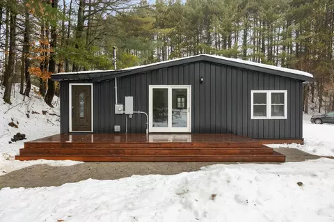 85 Snow Ridge Ln, Gaylord, MI 49735
