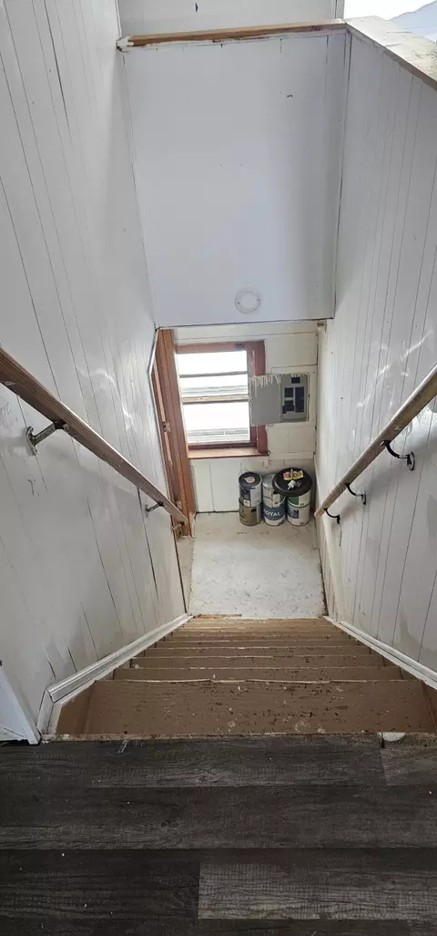 Entry Way - 404 Date Street Grayling Mi 49738 St, Grayling, MI 49738 photo 5 of 6