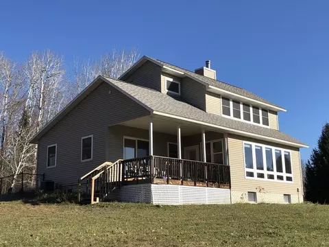 9502 Mission Rd, Alanson, MI 49706