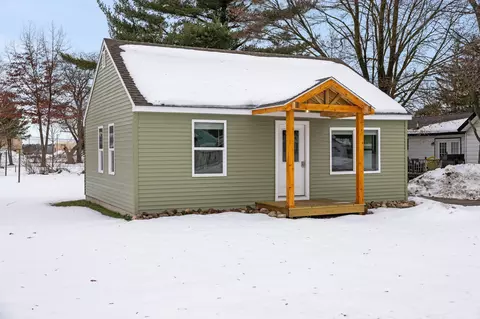 708 S Court Avenue Gaylord Mi 49735 Ave, Gaylord, MI 49735