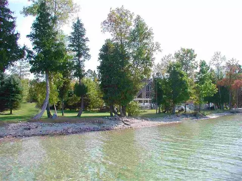 5185 Tromble Drive Cheboygan Mi 49721 Dr, Cheboygan, MI 49721