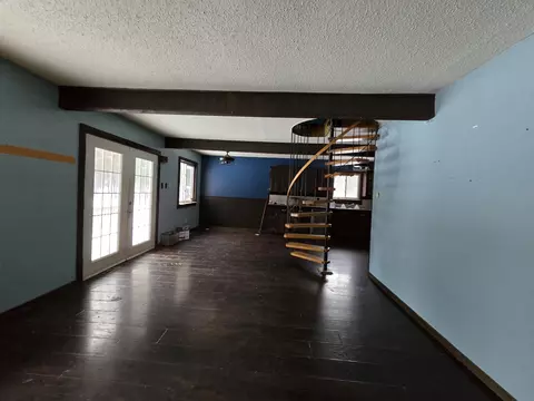 Living - 2278 Kari Drive Luzerne Mi 48636 Dr, Luzerne, MI 48636 photo 2 of 8