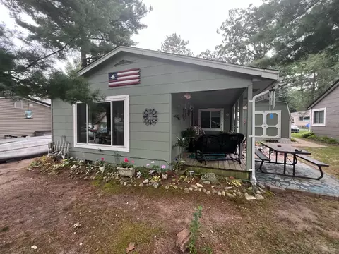 104 Kenmore Avenue Roscommon Mi 48653 Ave, Roscommon, MI 48653