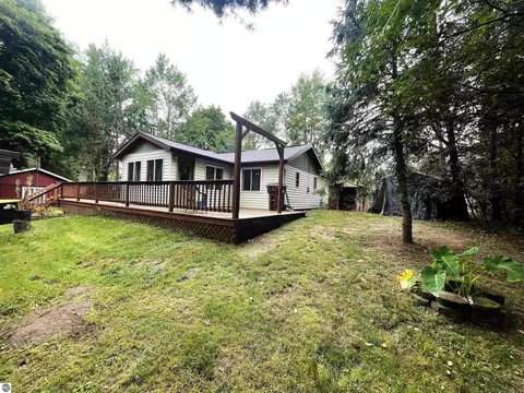 9077 Michigan Ave, Saint Helen, MI 48656