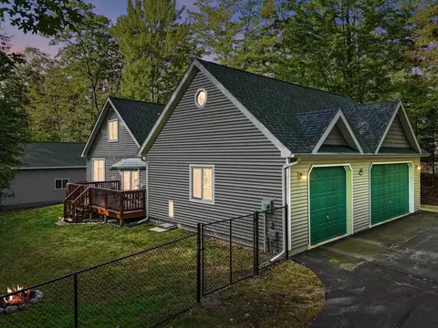 205 Winter Jasmine Ln, Roscommon, MI 48653