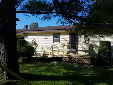 1122 Shore Dr, Cheboygan, MI 49721 photo 6