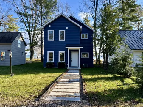 4288 Long Point Dr, Cheboygan, MI 49721 photo 2